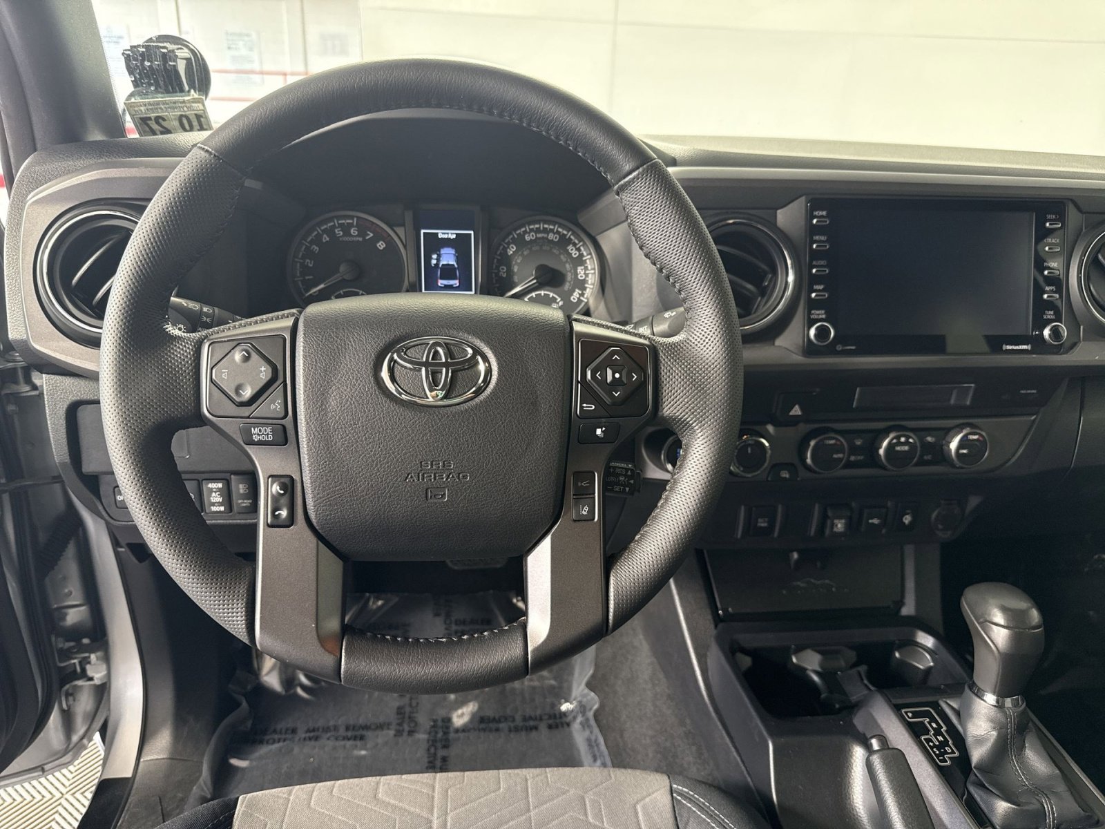 Used 2022 Toyota Tacoma TRD Off-Road AWD/4WD image 16