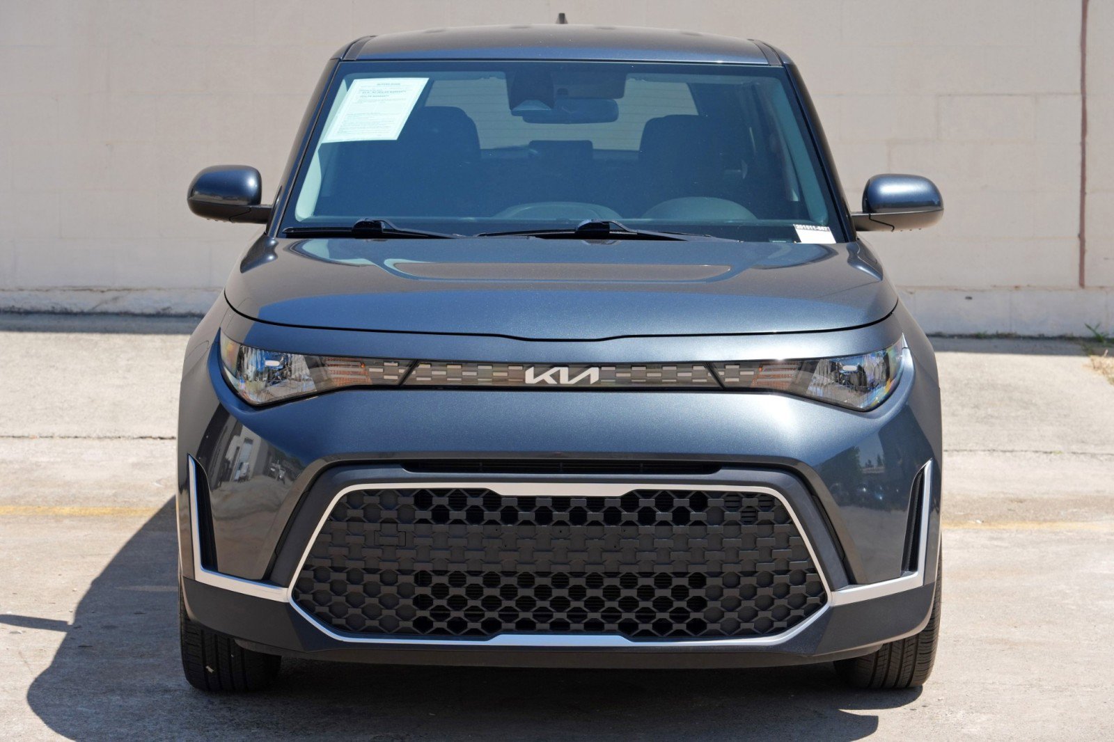 Used 2023 Kia Soul LX w/ LX Technology Package FWD image 37