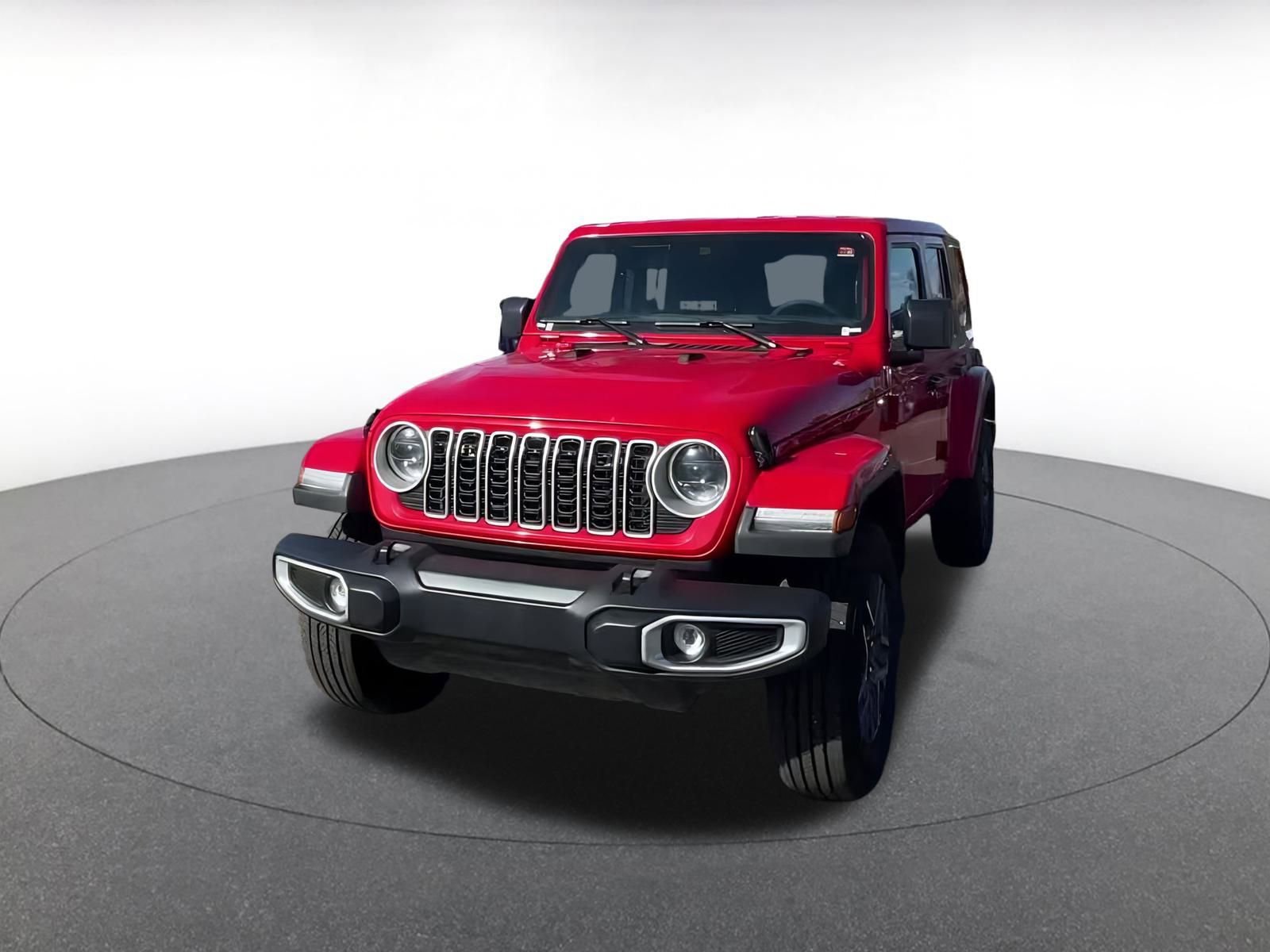 Used 2025 Jeep Wrangler Sahara image 3