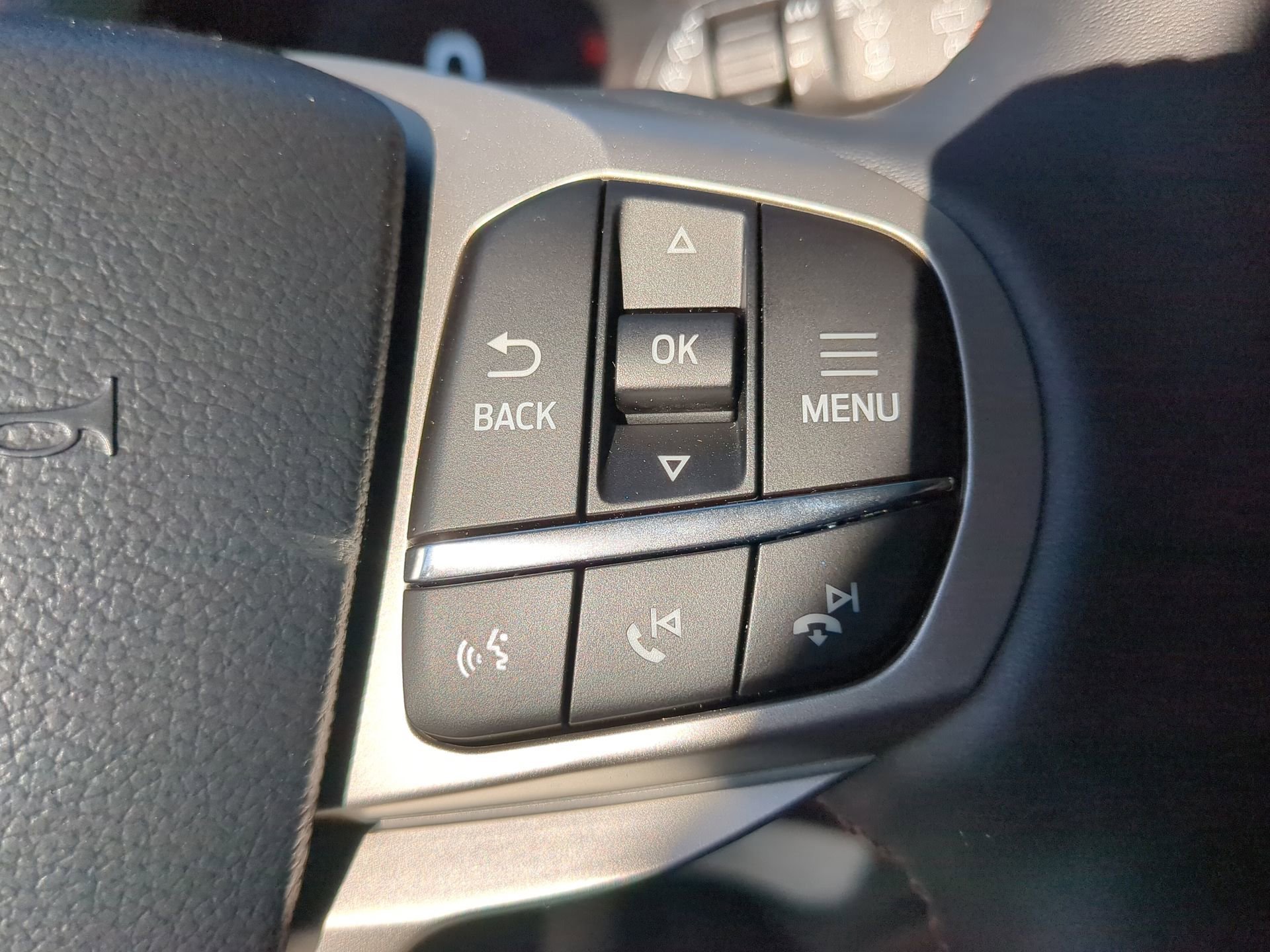 New 2025 Ford Explorer Active w/ Active Comfort Package image 62