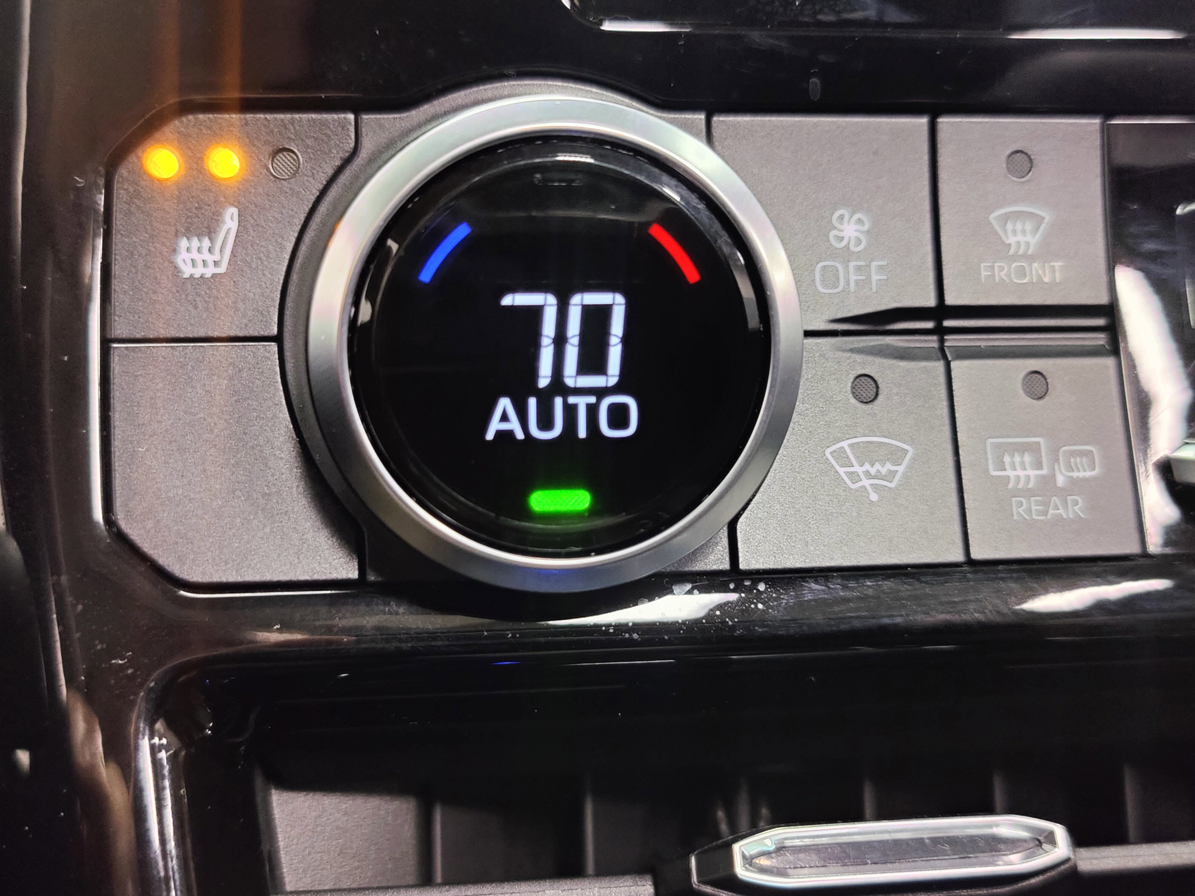 Used 2022 Toyota Highlander XLE image 25