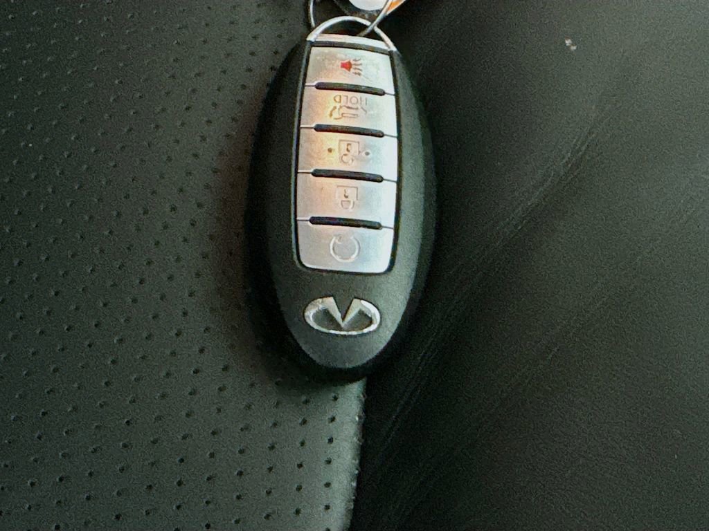 Used 2017 INFINITI QX80 4WD image 38