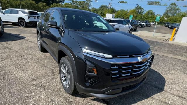 New 2027 Chevrolet Equinox LT w/ Convenience Package II FWD image 4