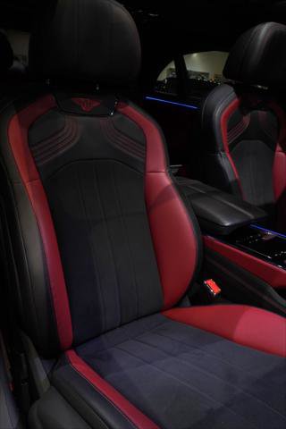 Used 2023 Bentley Flying Spur V8 image 23