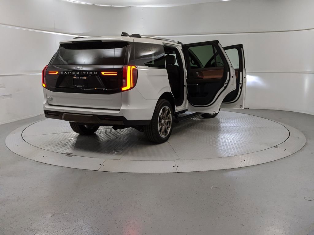New 2025 Ford Expedition King Ranch image 9