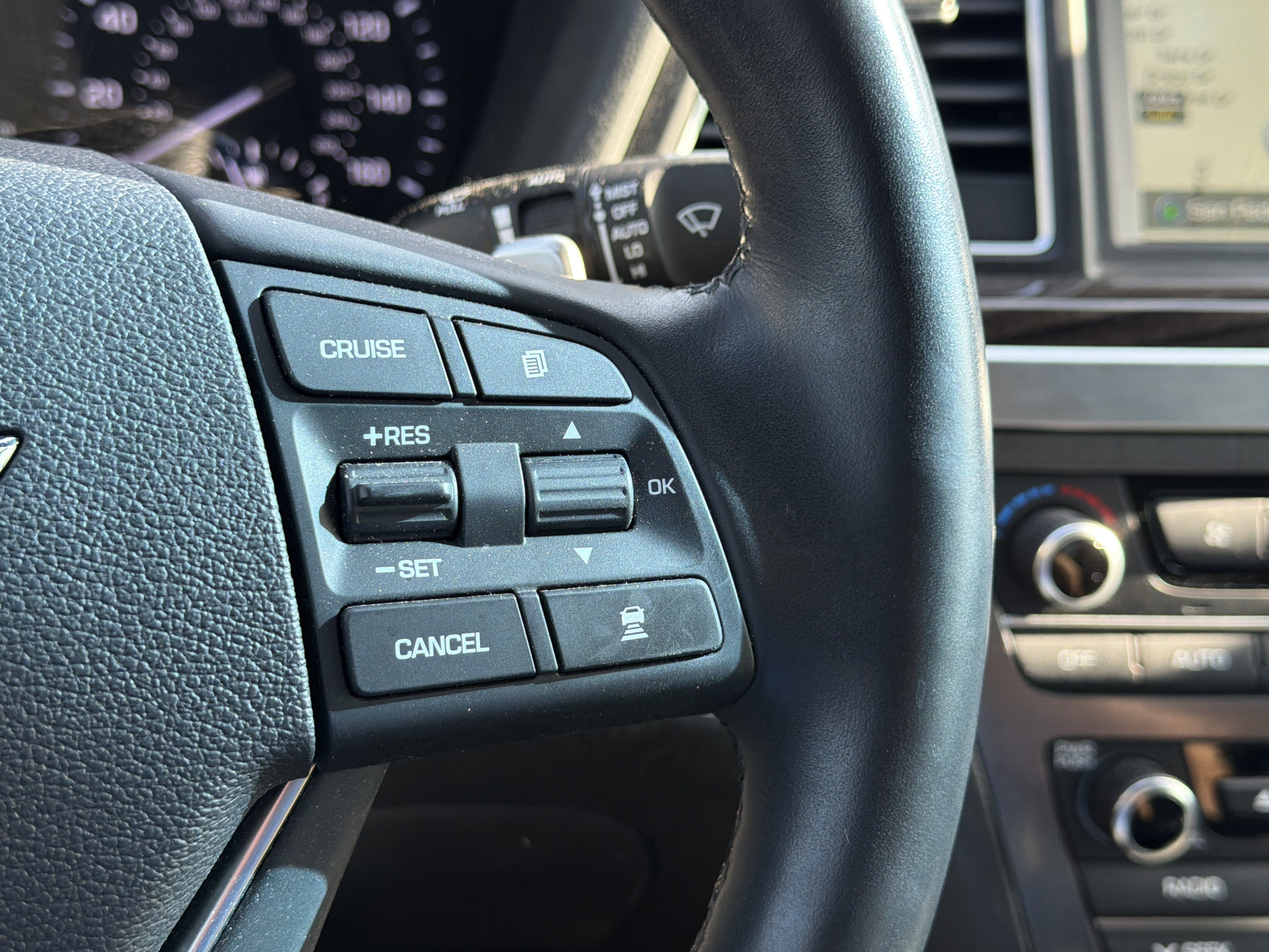 Used 2018 Genesis G80 3.8 AWD/4WD image 15
