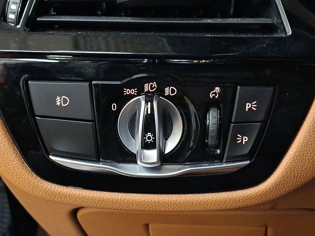 Used 2018 BMW 530i xDrive image 23