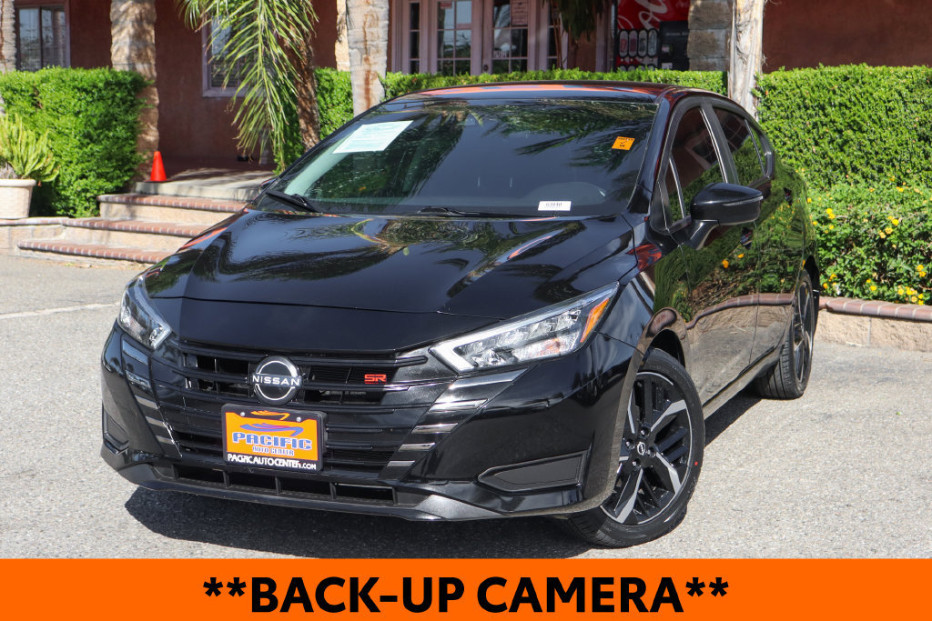Used 2024 Nissan Versa SR FWD image 4