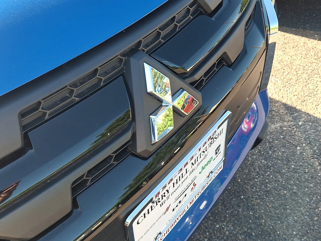 Used 2025 Mitsubishi Outlander Sport LE AWD/4WD image 4
