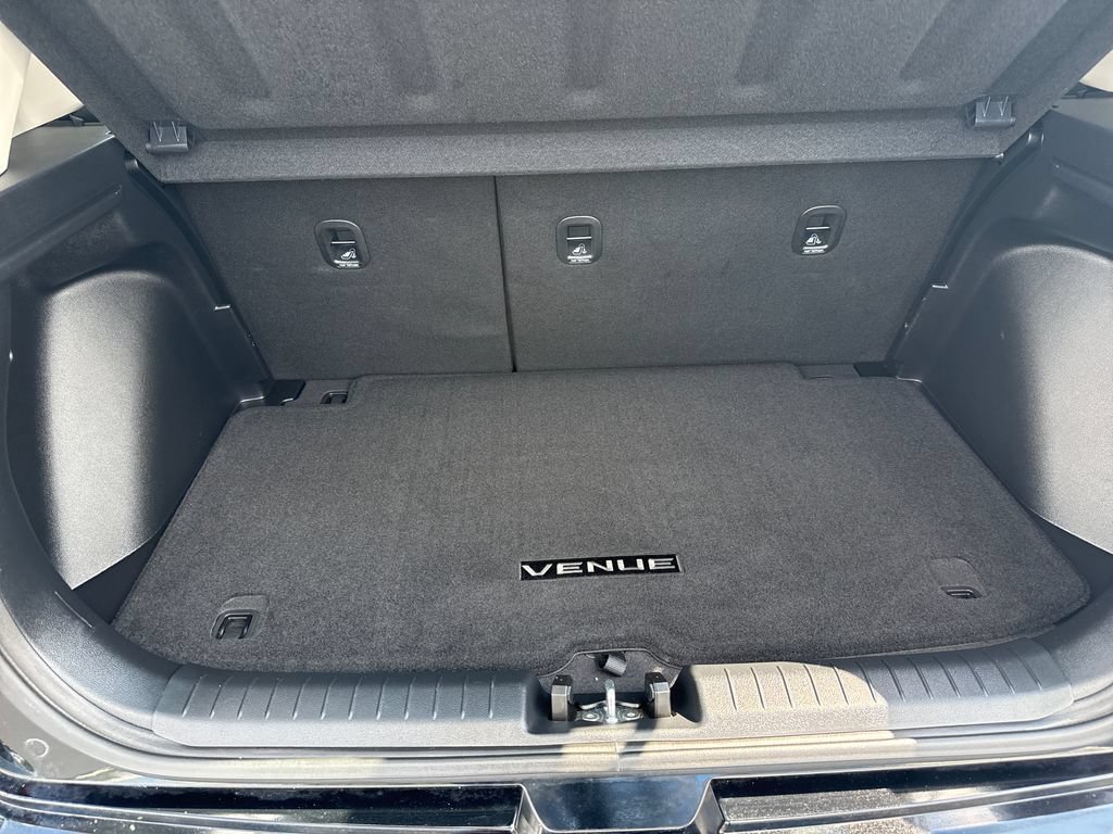 Used 2024 Hyundai Venue SEL FWD image 40