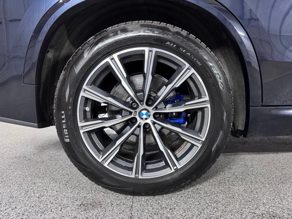 Used 2024 BMW X5 xDrive40i w/ M Sport Package AWD/4WD image 7