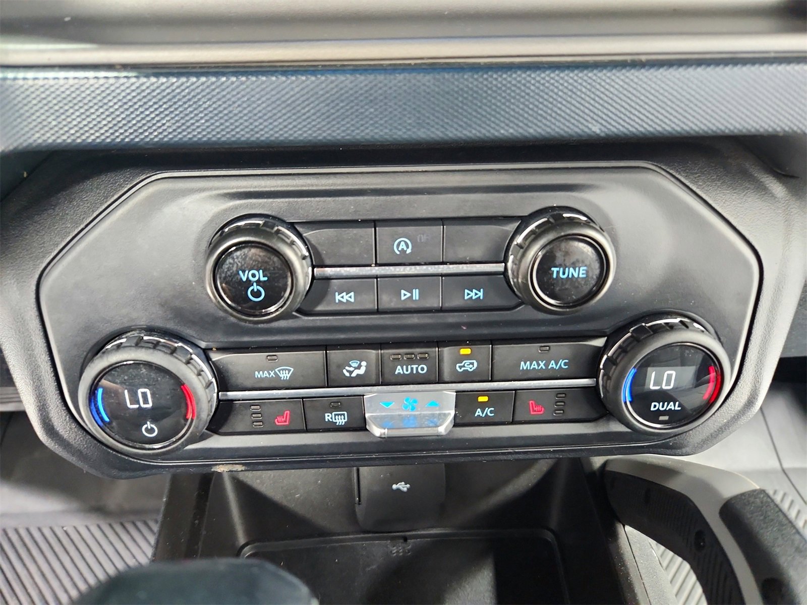 Used 2023 Ford Bronco Outer Banks image 31