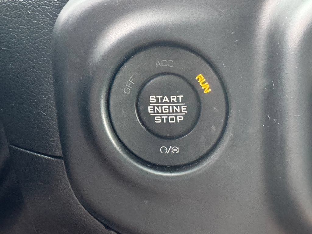 Used 2023 Jeep Wrangler Sport AWD/4WD image 25