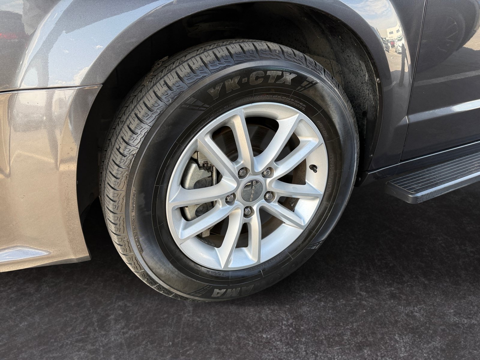 Used 2019 Dodge Grand Caravan SXT FWD image 14