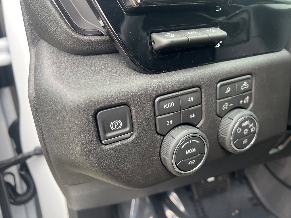 New 2026 Chevrolet Silverado 2500 ZR2 image 17