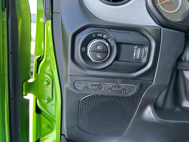 New 2025 Jeep Gladiator Sport AWD/4WD image 24