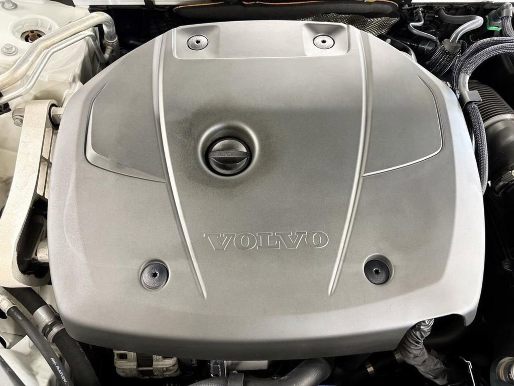 Used 2021 Volvo S60 T5 Momentum image 23