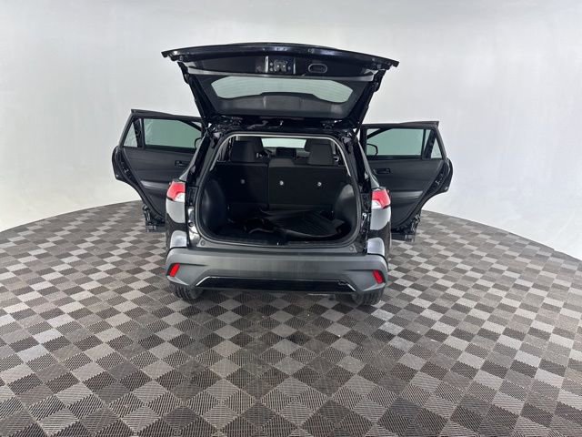 Used 2022 Toyota Corolla Cross LE FWD image 15