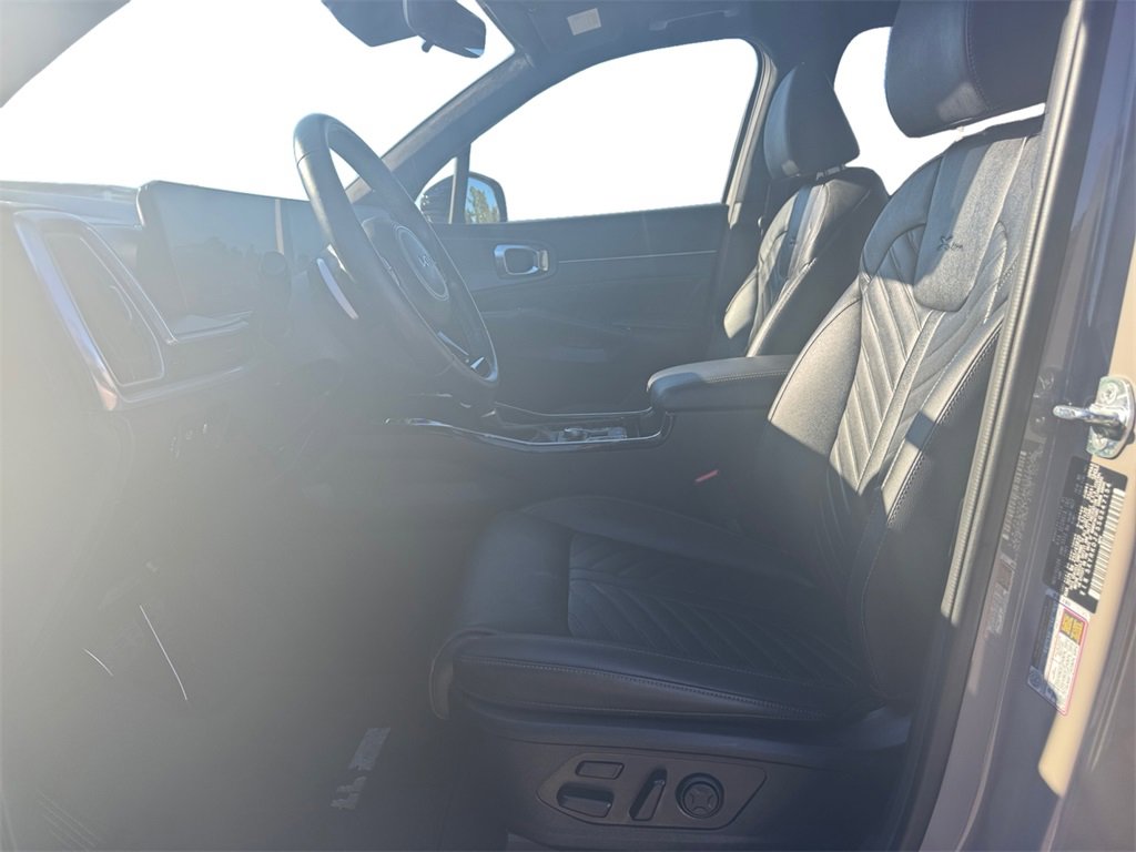 Used 2025 Kia Sorento SX Prestige image 9