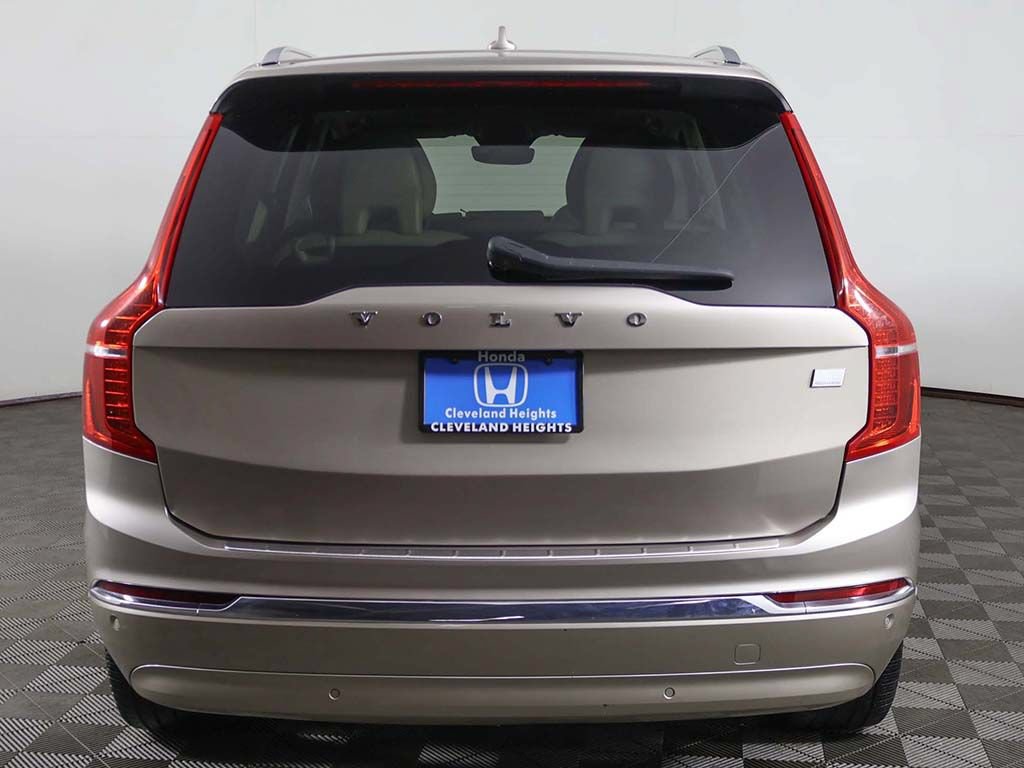 Used 2024 Volvo XC90 T8 Plus w/ Protection Package Premier AWD/4WD image 16