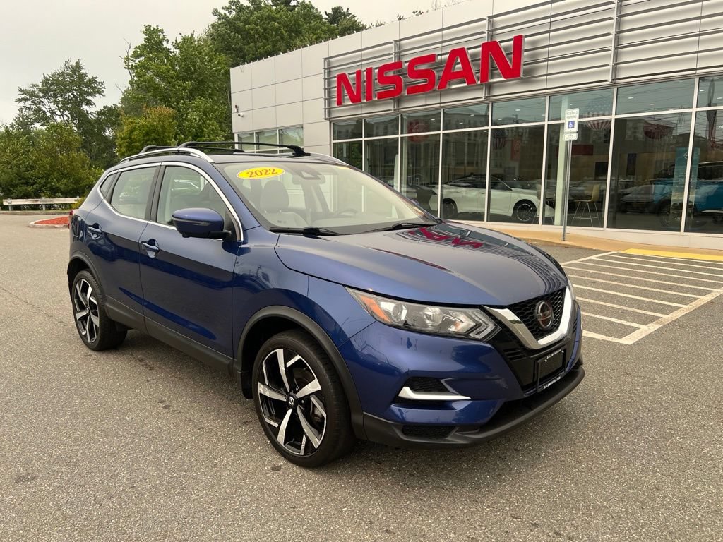 Used 2022 Nissan Rogue Sport SL AWD/4WD image 1