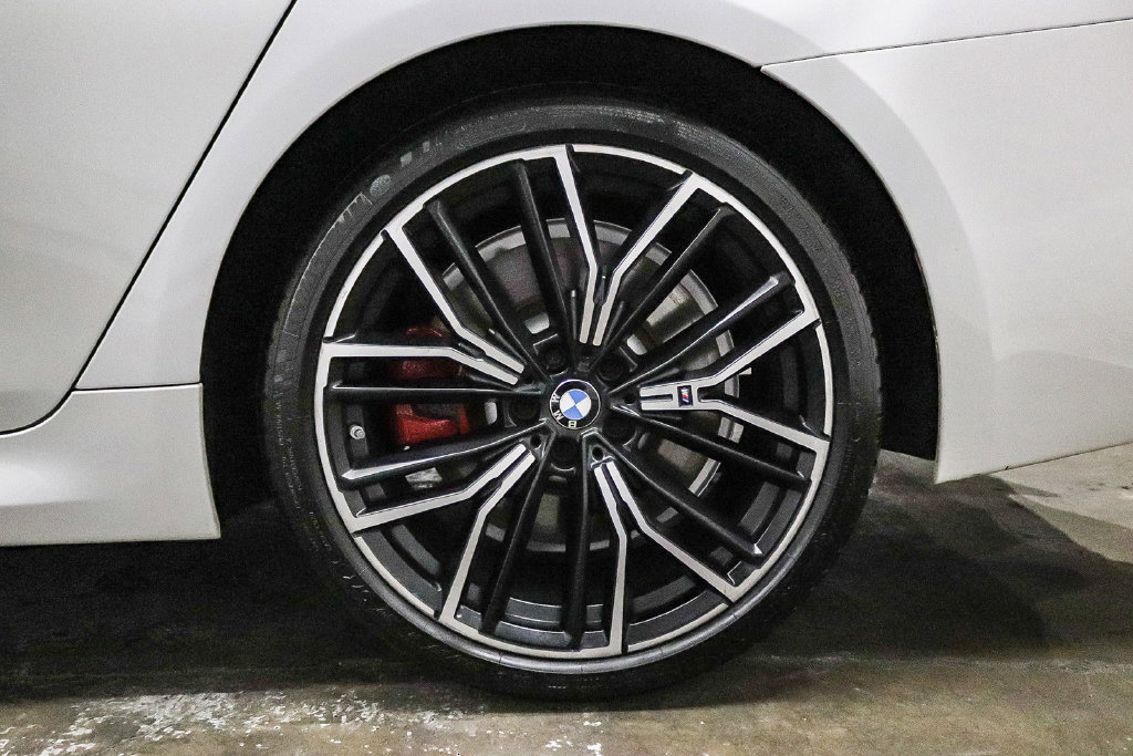 Used 2023 BMW 540i w/ M Sport Package RWD image 12