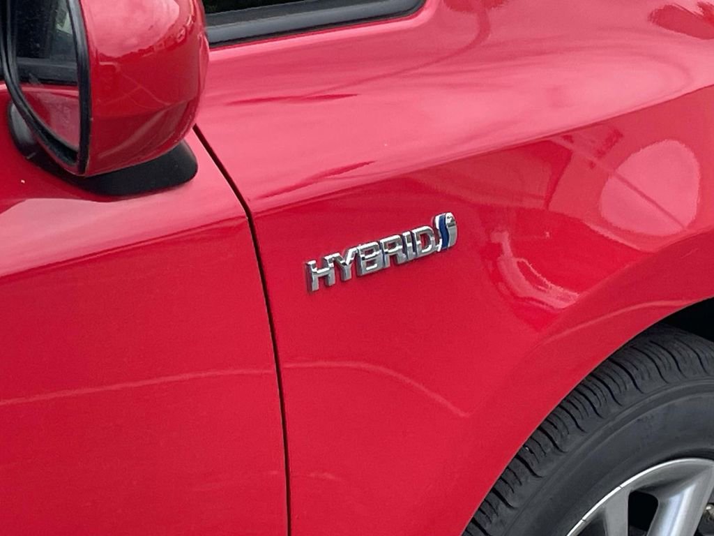 Used 2015 Toyota Prius V Five image 31