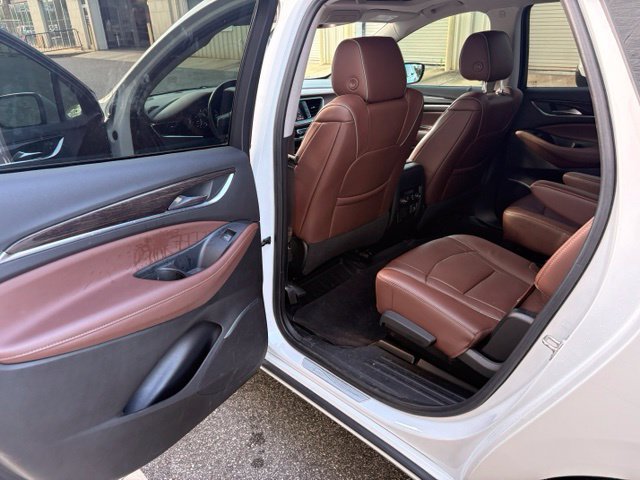 Used 2021 Buick Enclave Avenir w/ Avenir Technology Package FWD image 13