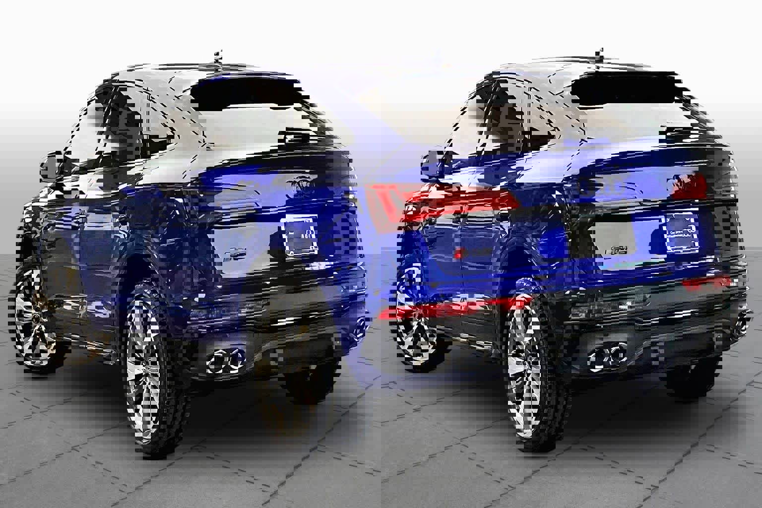 Certified 2024 Audi SQ5 Premium Plus image 11