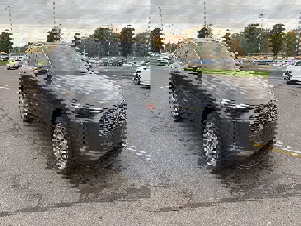 New 2025 Audi Q5 Premium Plus