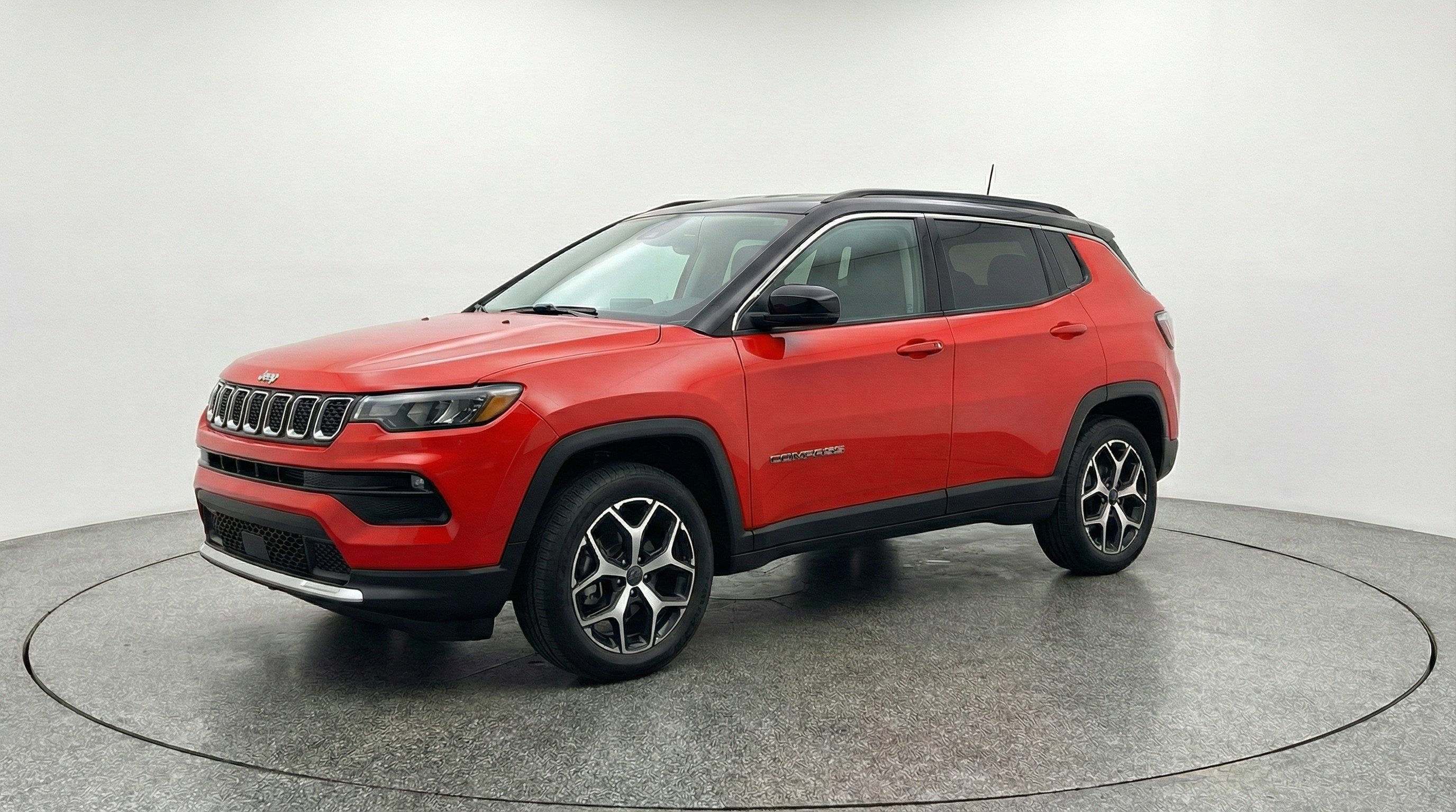Used 2025 Jeep Compass Limited image 3