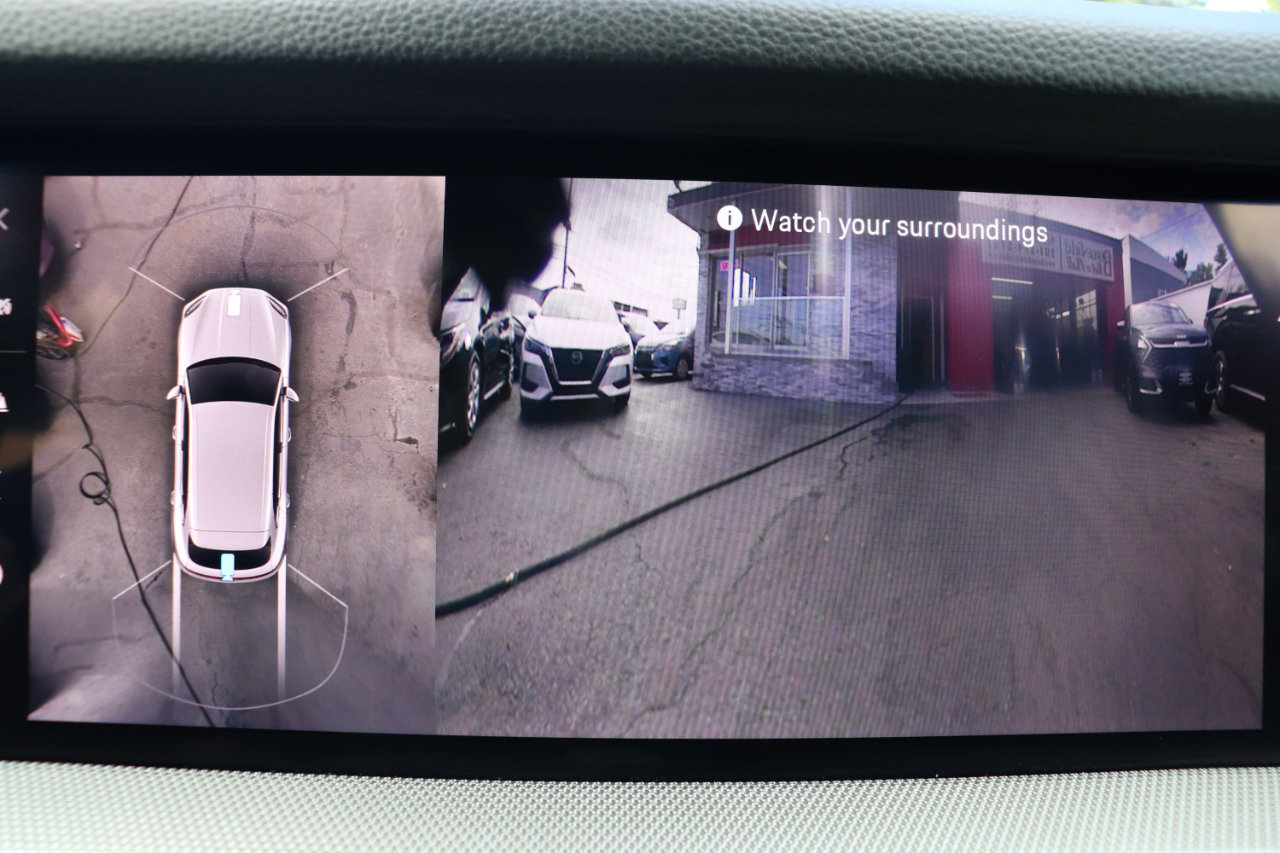 Used 2024 Porsche Cayenne image 38