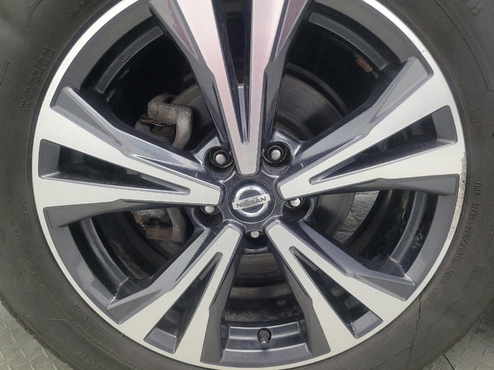 Used 2019 Nissan Rogue SV w/ Sun & Sound Touring Package FWD image 31