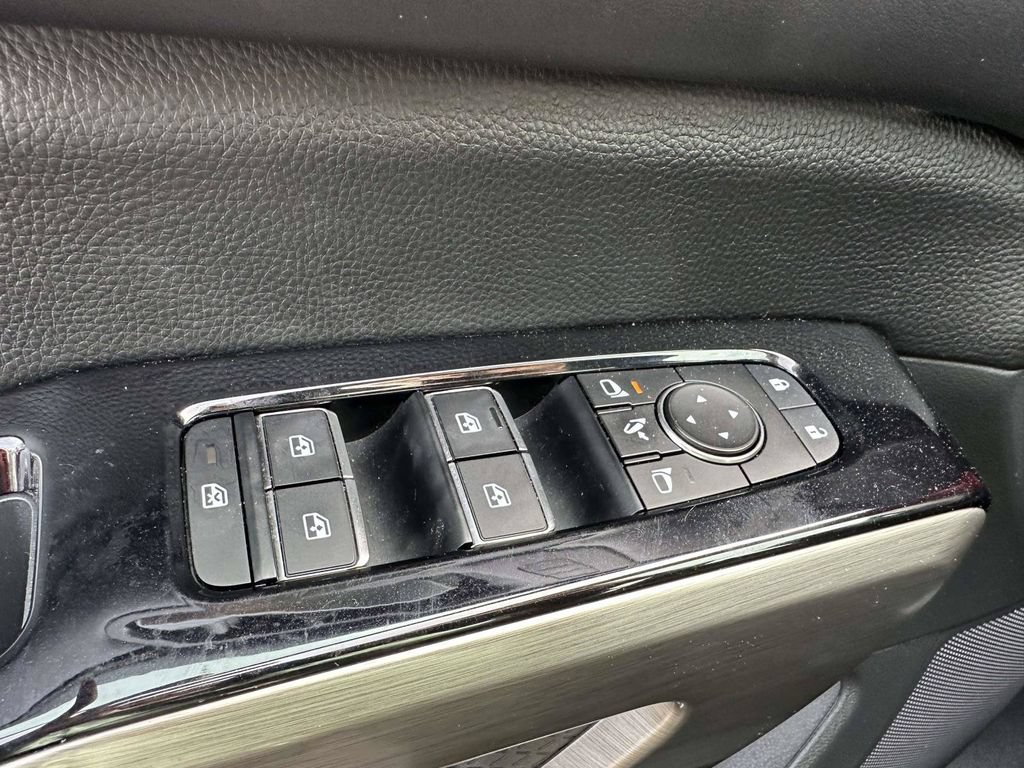 Used 2023 Nissan Pathfinder Platinum w/ Lighting Package (N93) AWD/4WD image 34