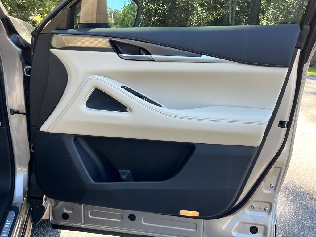 New 2025 INFINITI QX60 Luxe w/ Lighting Package (N94) FWD image 20