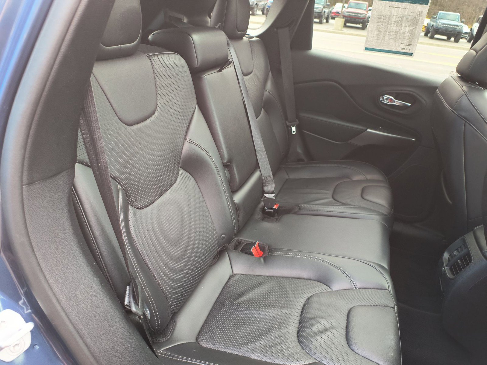 Used 2019 Jeep Cherokee Limited w/ Trailer Tow Group image 25