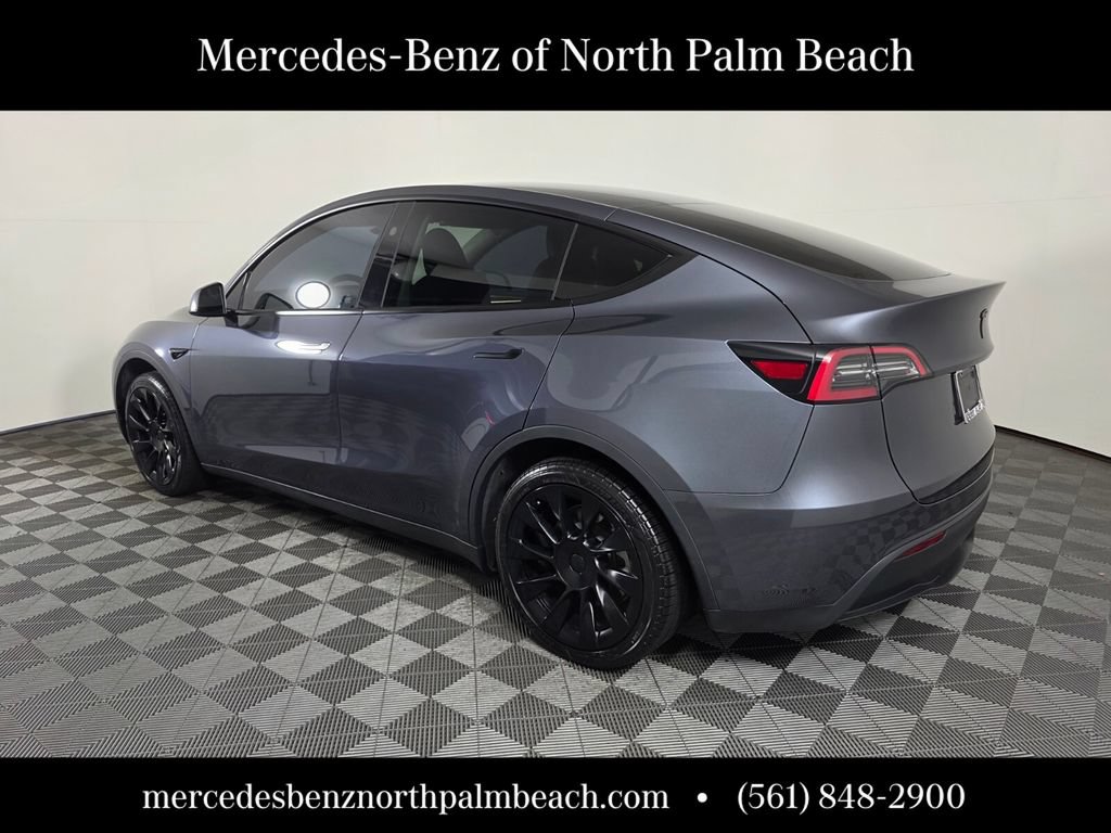 Used 2023 Tesla Model Y 2WD image 4