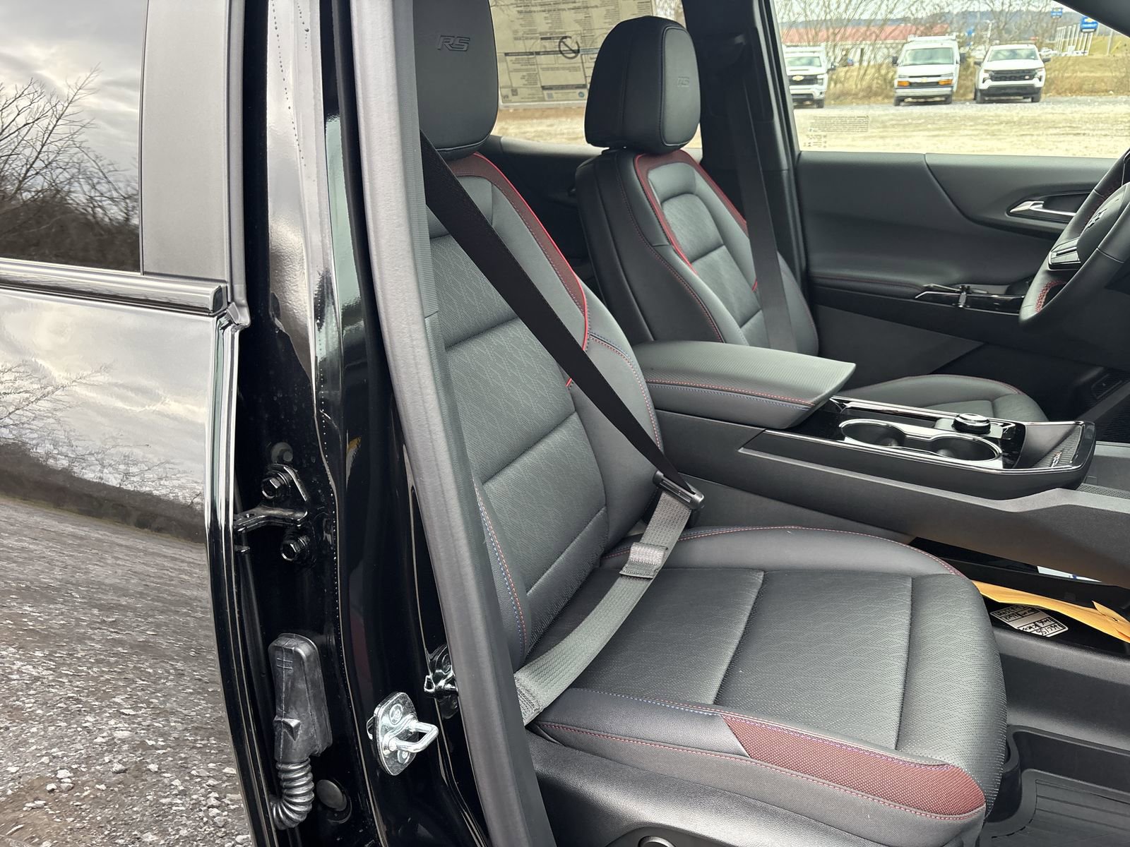 New 2026 Chevrolet Equinox RS w/ Convenience Package III FWD image 26