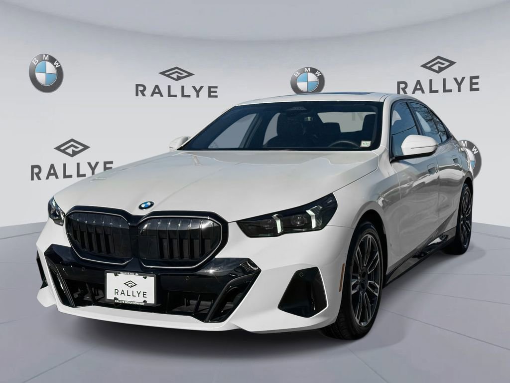 Certified 2025 BMW 530i xDrive w/ M Sport Package AWD/4WD image 3