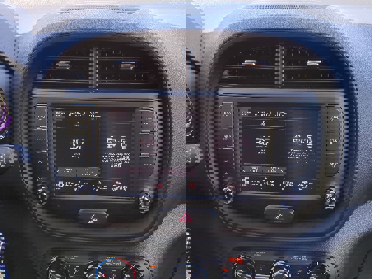 Used 2025 Kia Soul LX image 18