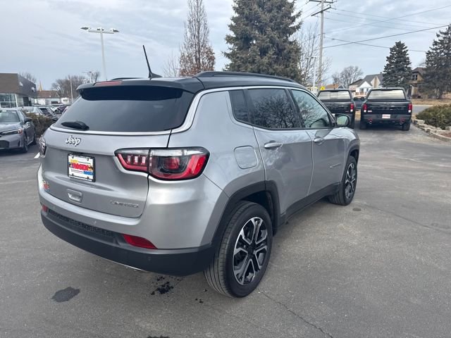 Used 2023 Jeep Compass Limited w/ Sun and Sound Group image 5