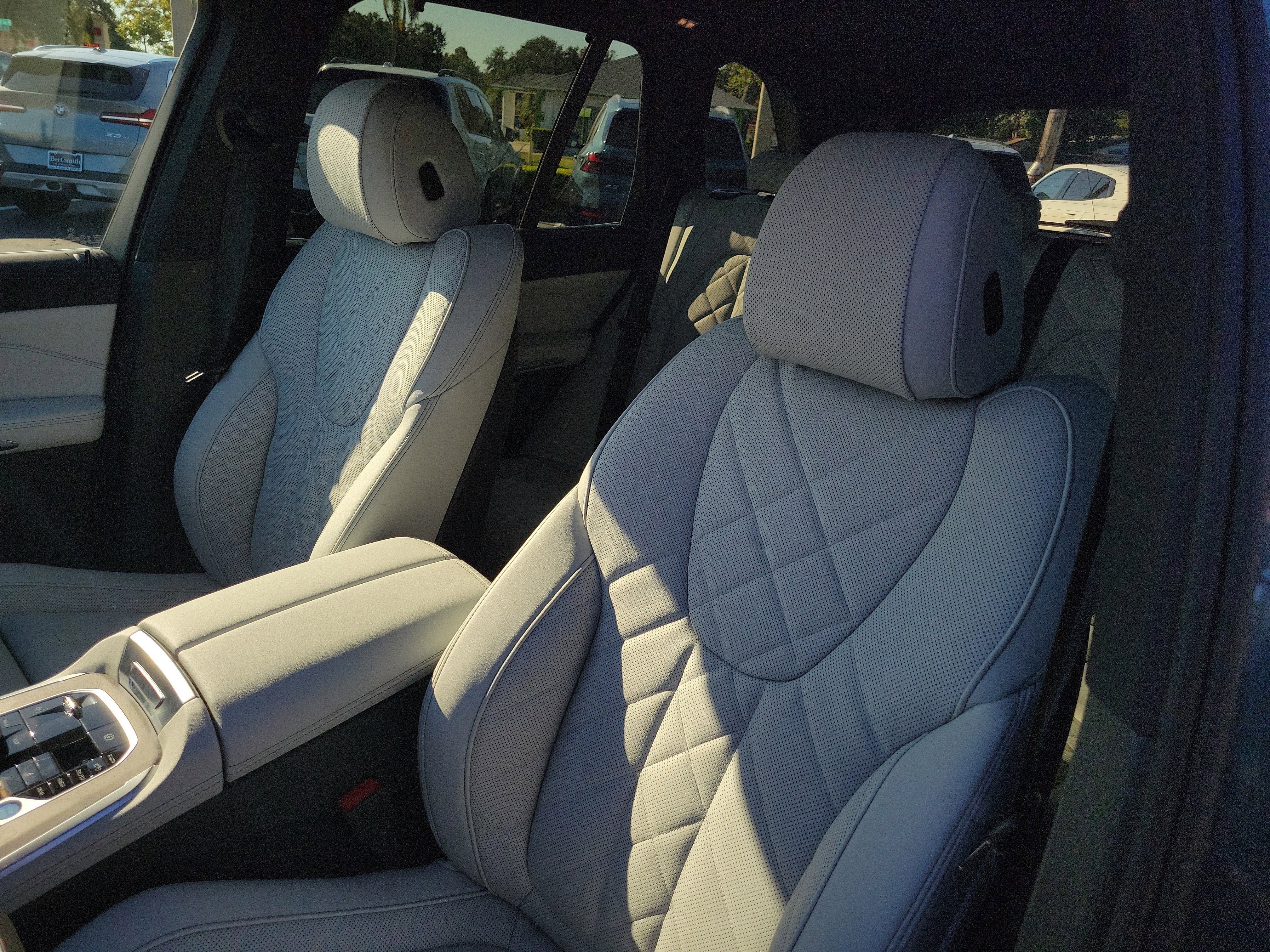 New 2026 BMW X5 xDrive50e w/ Executive Package image 25