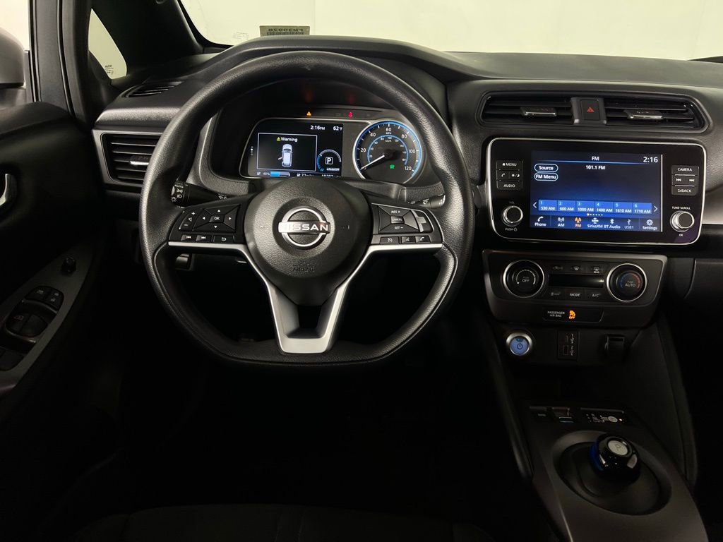 Used 2023 Nissan Leaf S image 12