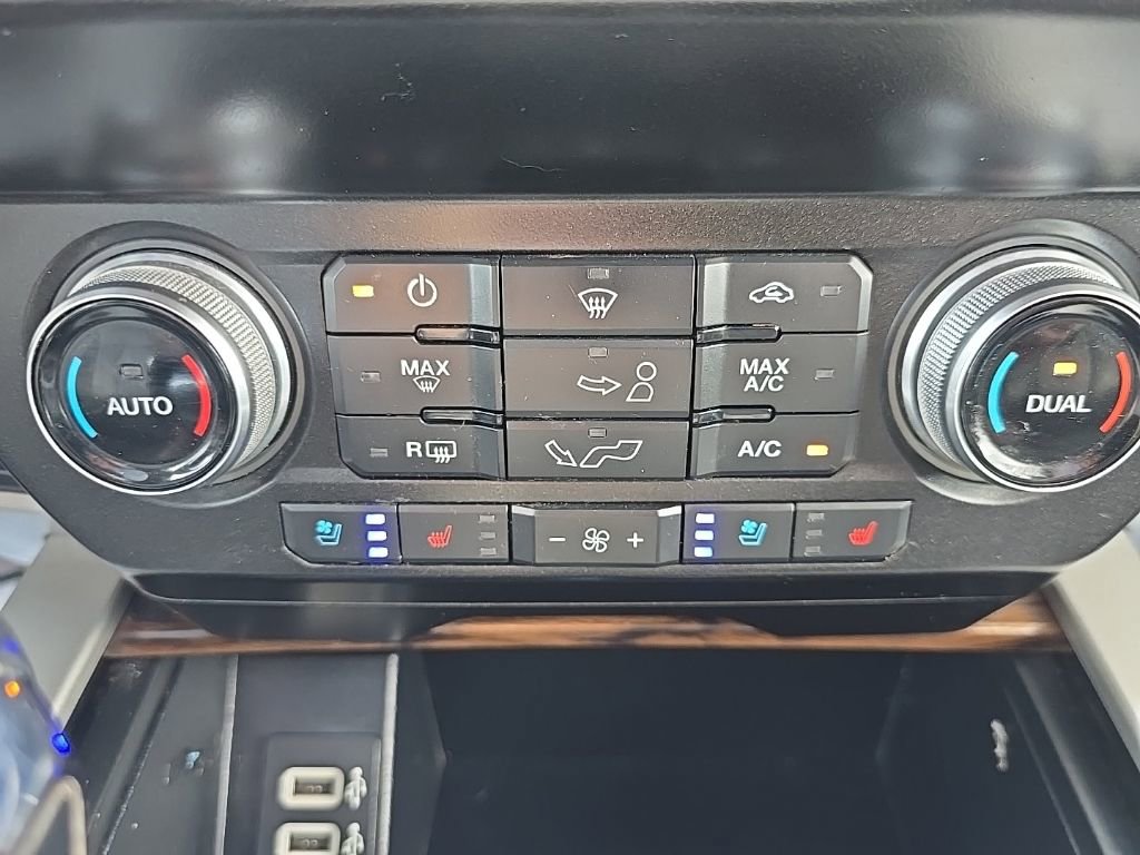 Used 2020 Ford F150 Lariat w/ Equipment Group 502A Luxury AWD/4WD image 47