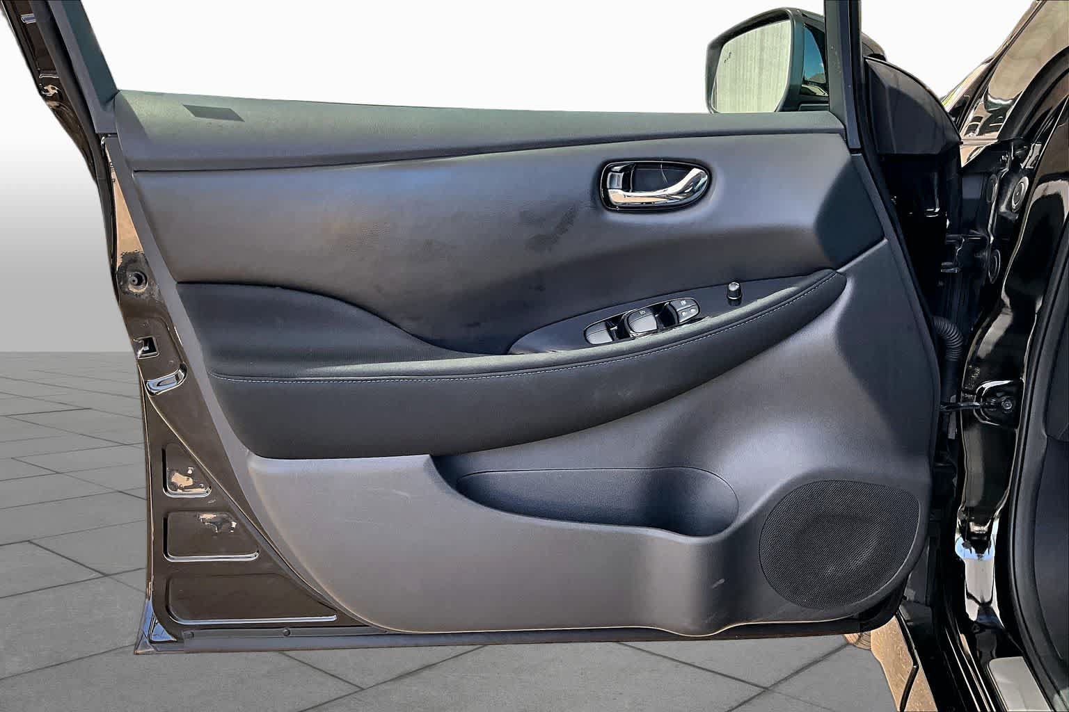 Used 2025 Nissan Leaf SV Plus FWD image 20