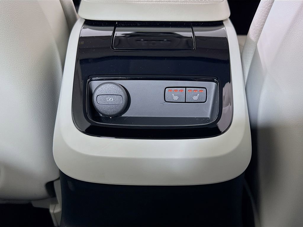 Used 2024 Volvo S60 T8 Ultimate w/ Climate Package image 27