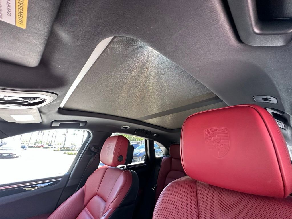 Certified 2023 Porsche Macan S image 25