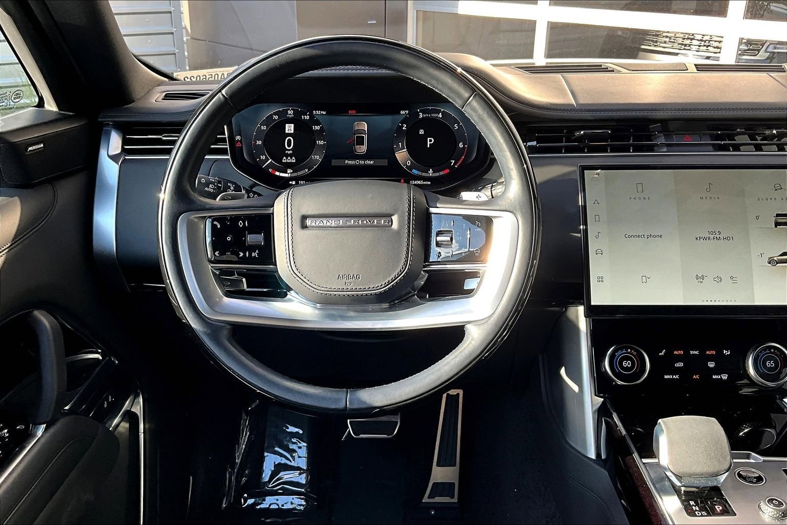 Used 2023 Land Rover Range Rover SE image 5