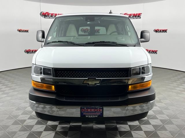 Used 2023 Chevrolet Express 3500 LT w/ LT Preferred Equipment Group RWD image 4