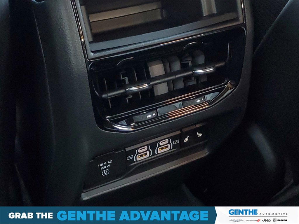 Certified 2024 Jeep Grand Cherokee Limited image 28